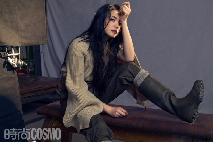 姚晨举手投足彰显从容气质写真