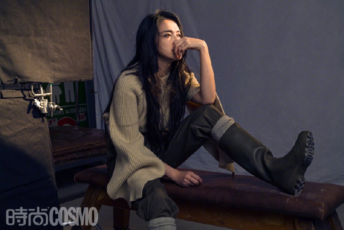 姚晨举手投足彰显从容气质写真