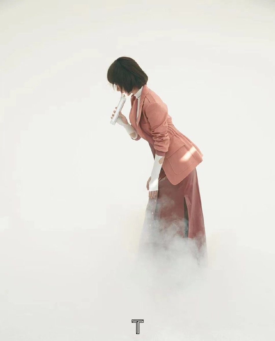 杨紫烟雾朦胧尽展温婉知性写真