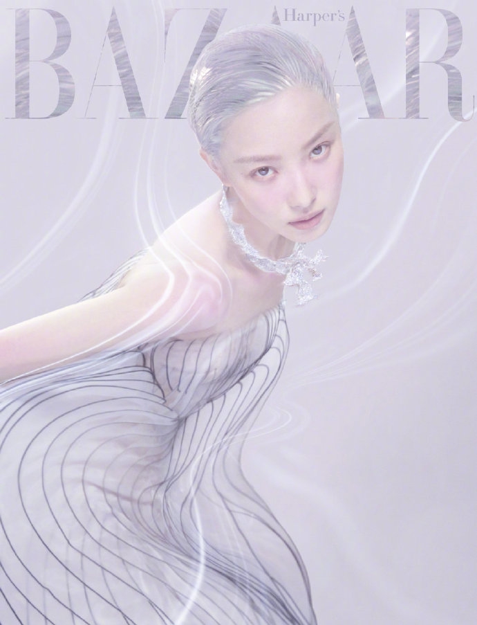 倪妮银发造型大胆前卫时尚写真