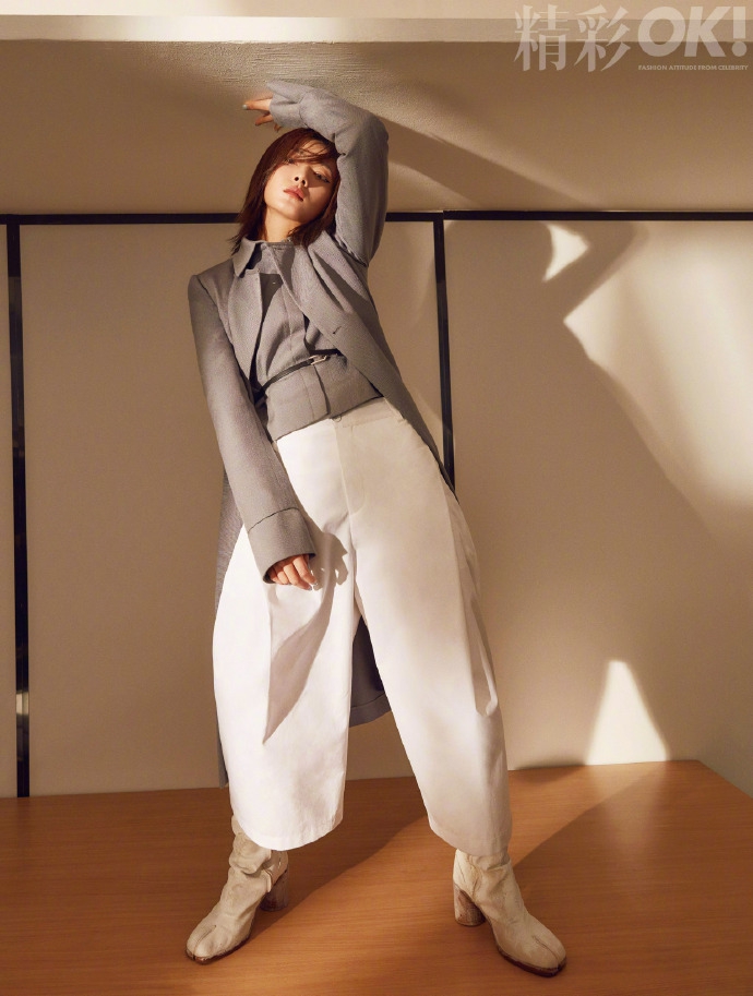 万茜气质冷傲眼神笃定杂志写真