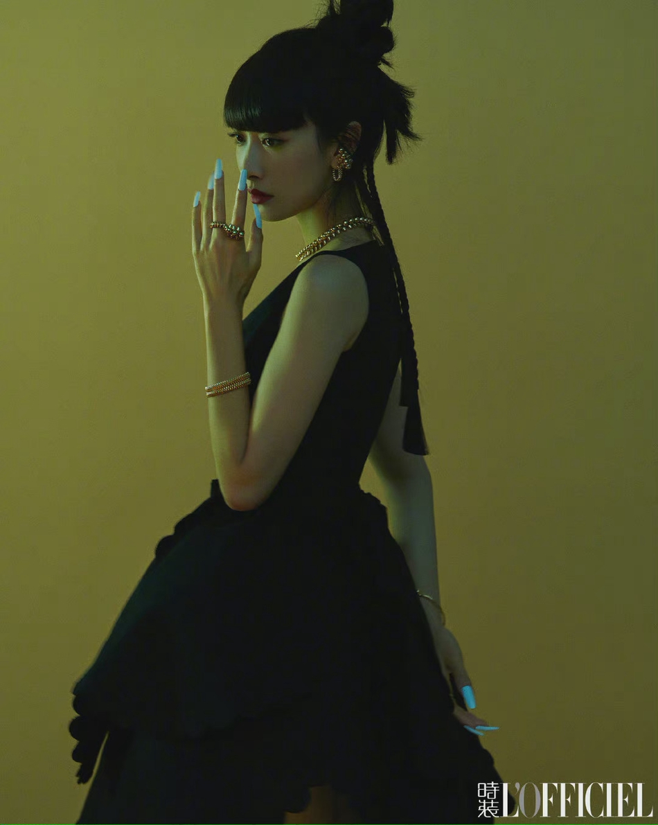 宋茜齐刘海造型二次元十足写真