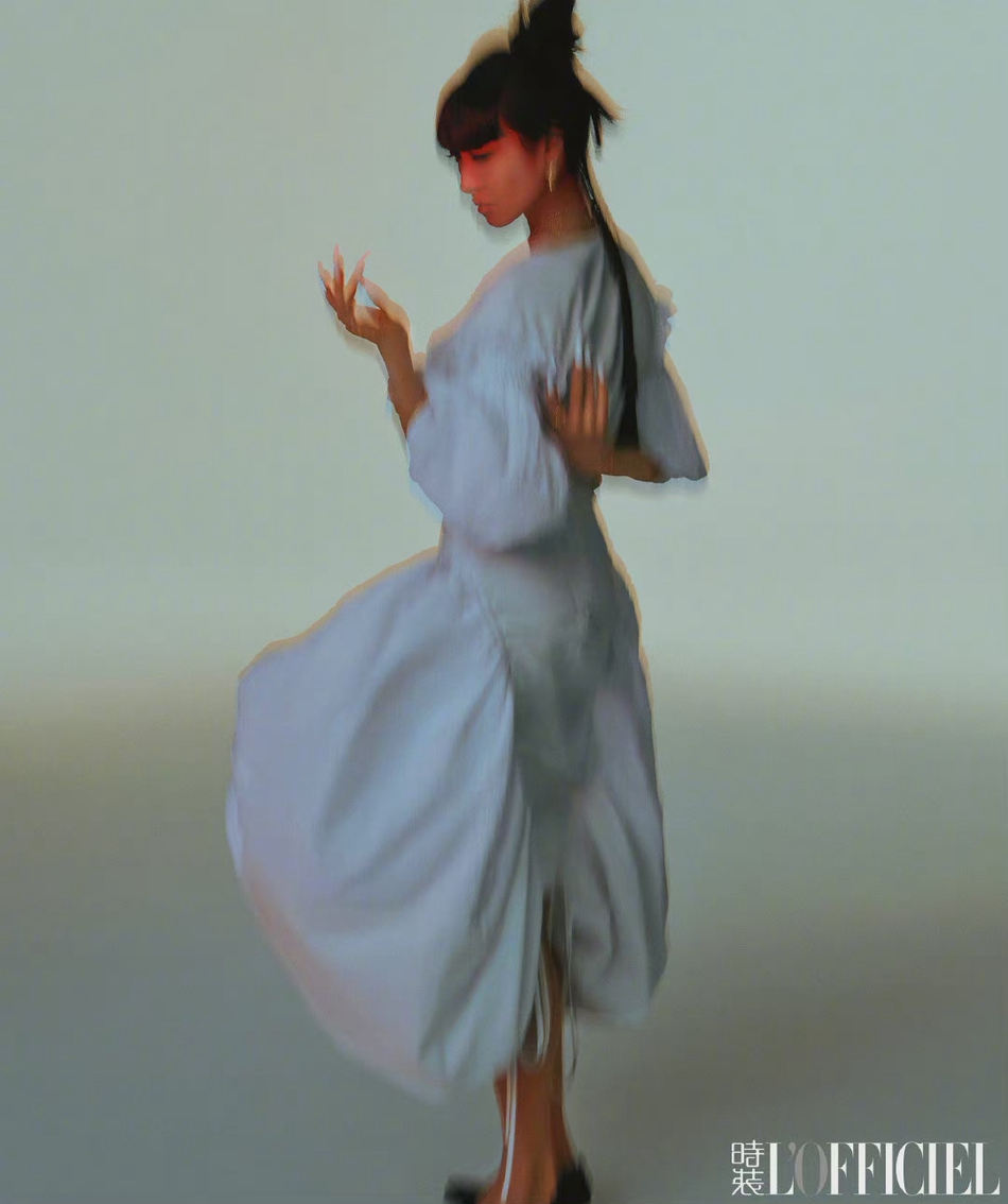 宋茜齐刘海造型二次元十足写真