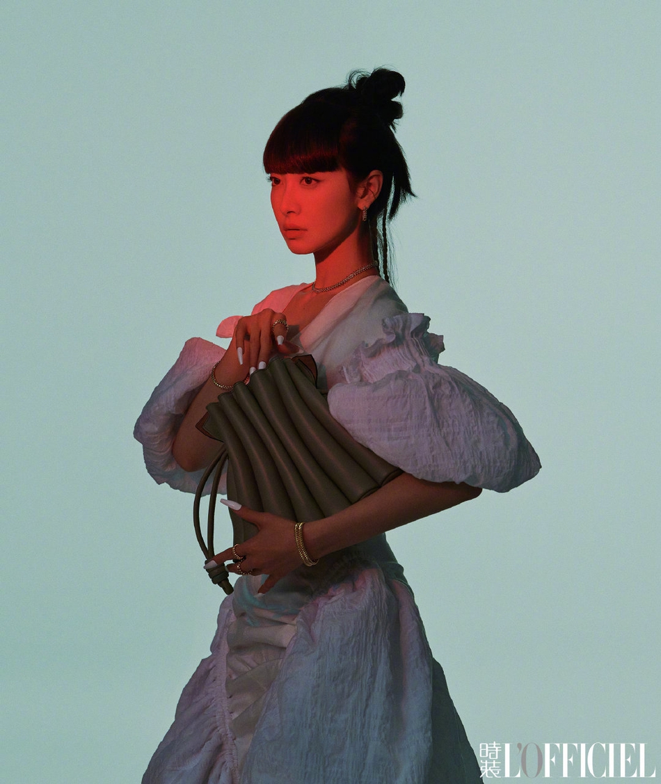 宋茜齐刘海造型二次元十足写真