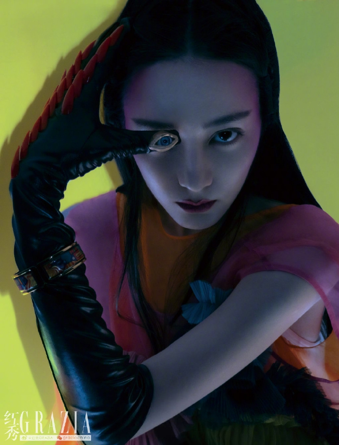 迪丽热巴变身机械姬灵动酷飒写真