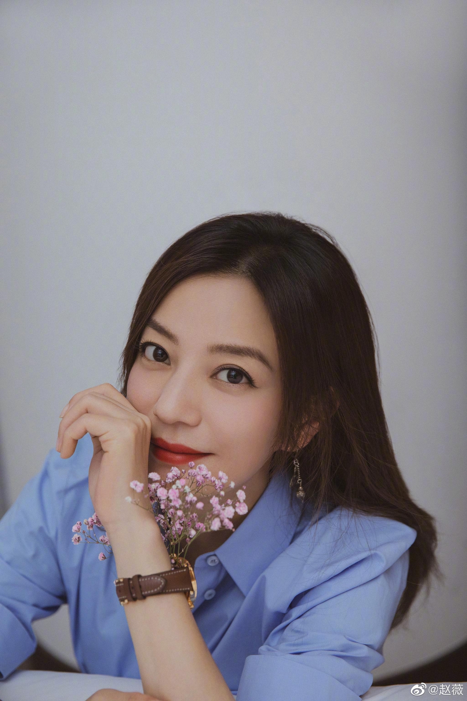 赵薇皮肤紧致状态年轻写真美照