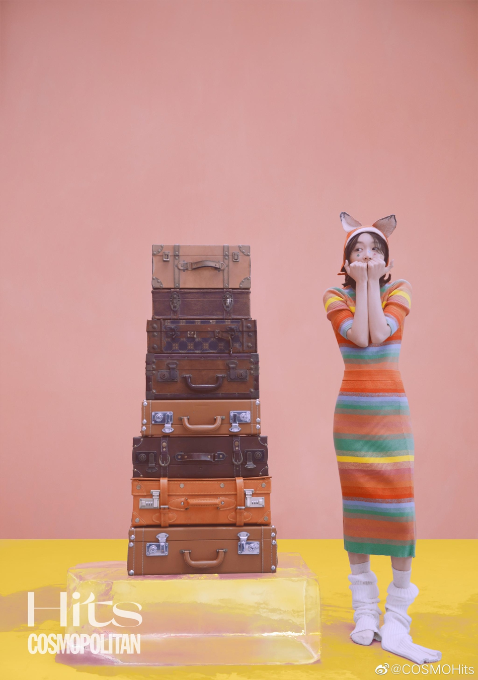 周冬雨鬼马可爱灵气十足杂志写真