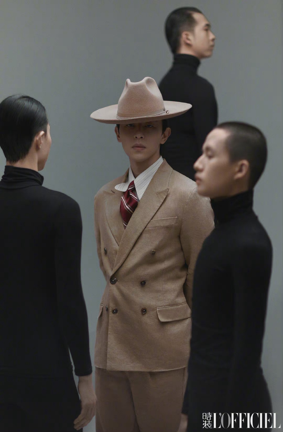 邓伦英伦风造型尽显贵族气质写真