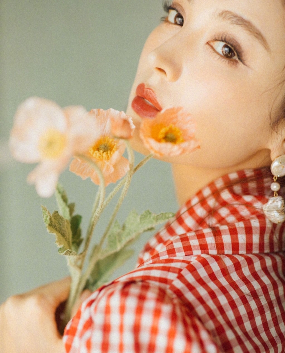 古力娜扎午后暖阳浪漫甜美写真