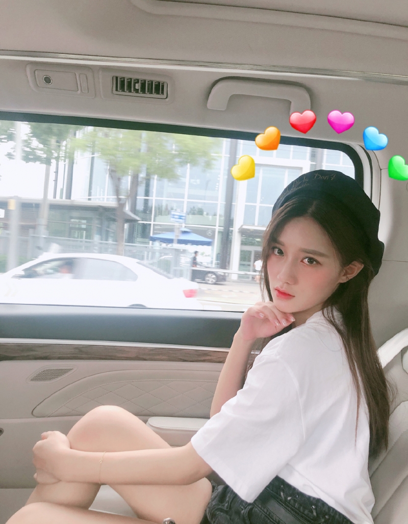 陈意涵长发披肩温柔可人写真美照