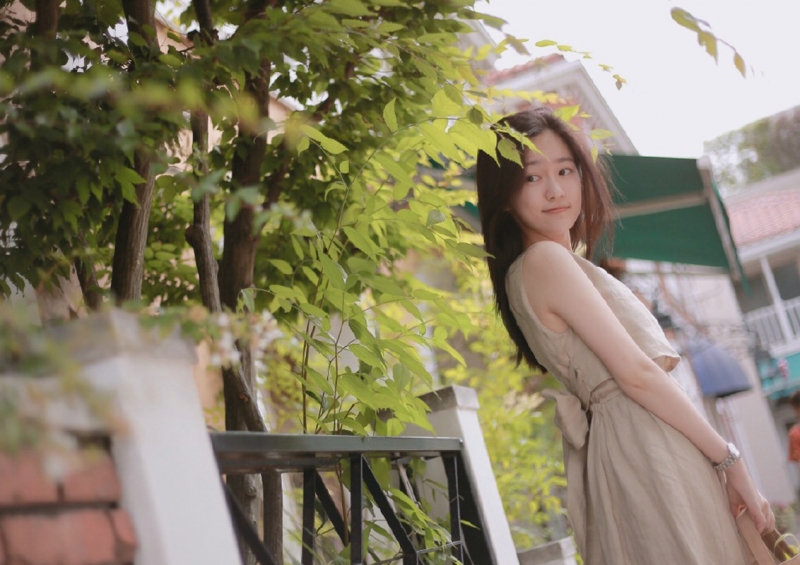 汤梦佳长发飘飘女神范十足写真