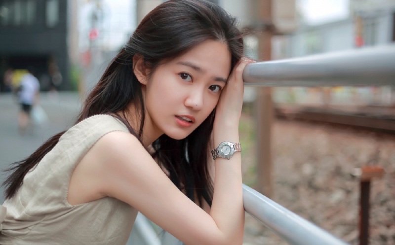 汤梦佳长发飘飘女神范十足写真