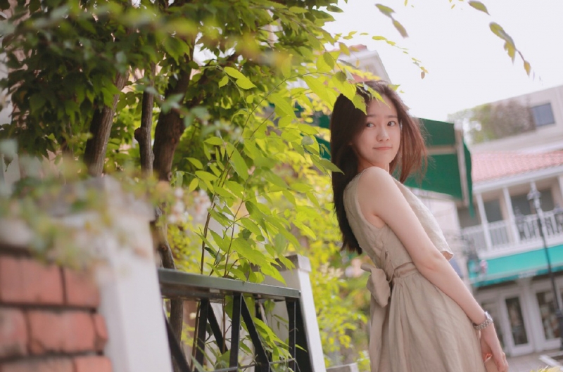 汤梦佳长发飘飘女神范十足写真
