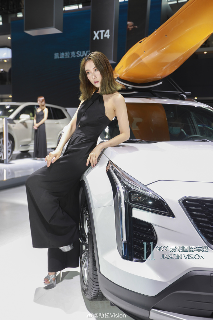 高跟鞋美女车模性感小蛮腰写真