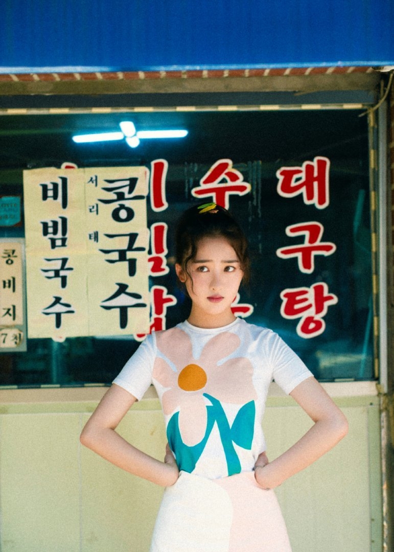 邓恩熙哪咤头造型俏皮又可爱写真