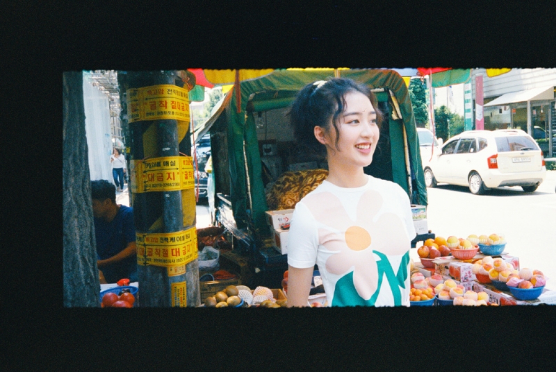 邓恩熙哪咤头造型俏皮又可爱写真