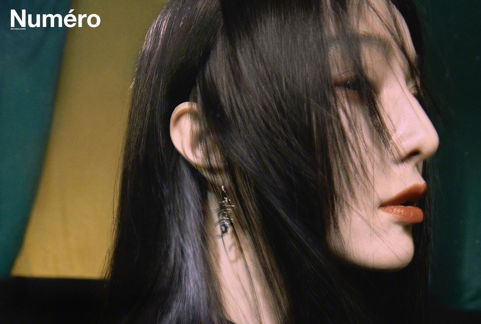 范冰冰长发飘飘醉卧镜花水月写真