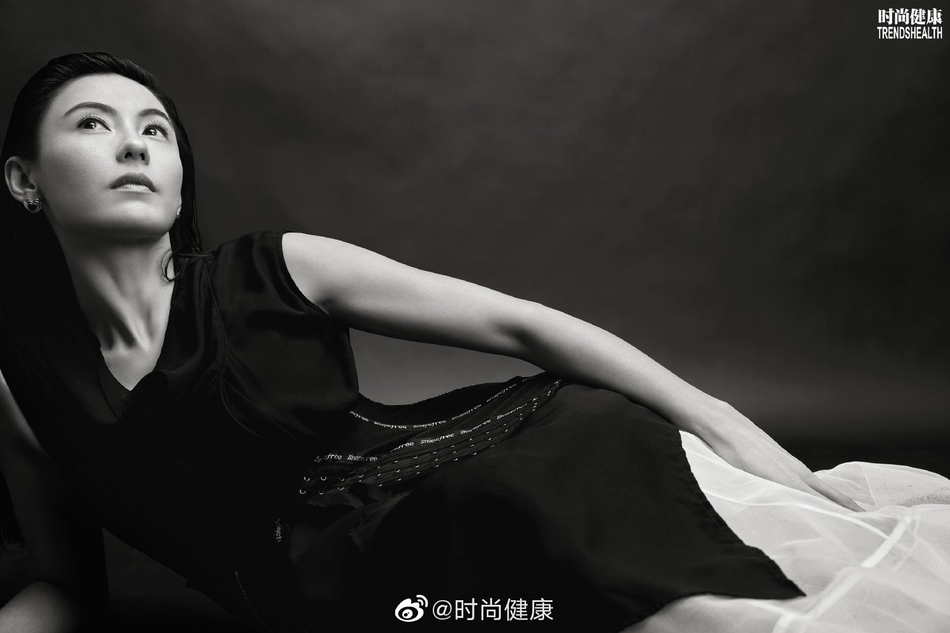 张柏芝气场全开魅力十足时尚写真