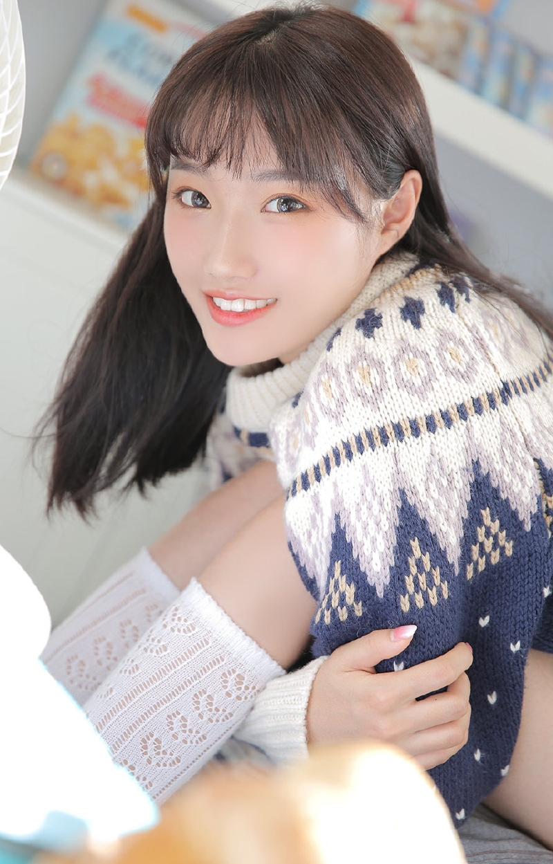 齐刘海萌妹子青春靓丽精选图片