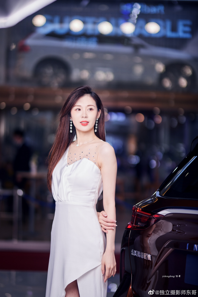 美女车模性感高跟极品美腿私拍