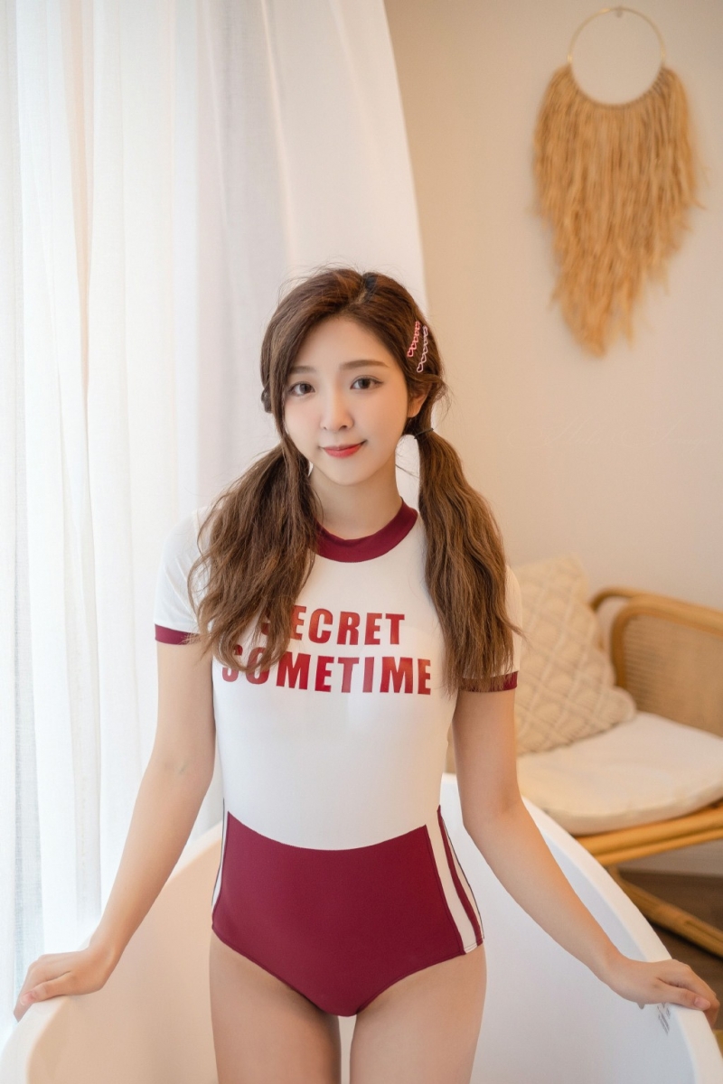 童颜巨乳美女萝莉美腿翘臀套图