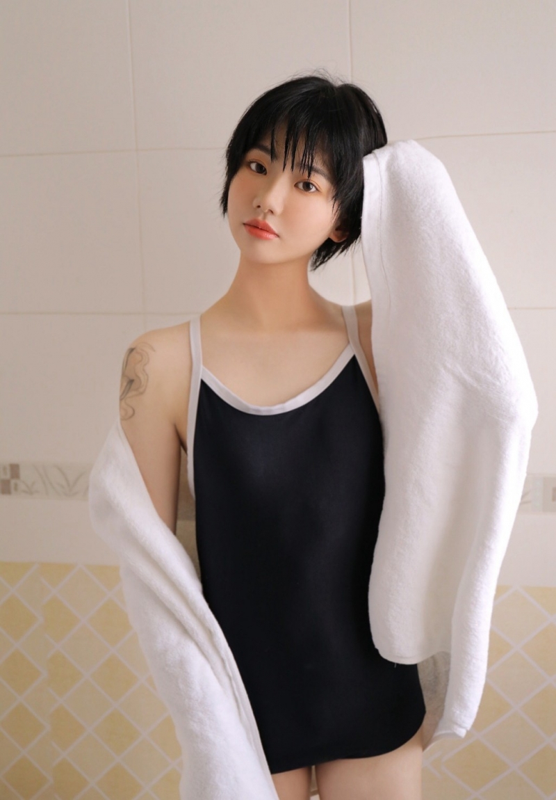 湿身美女美腿玉足极品销魂写真