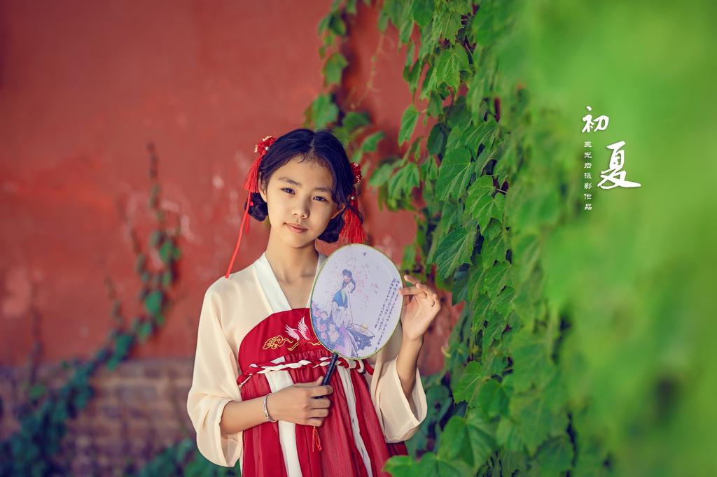 亭亭玉立汉服美女唯美古风摄影