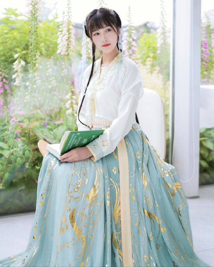 汉服美女肤白貌美清新脱俗美图