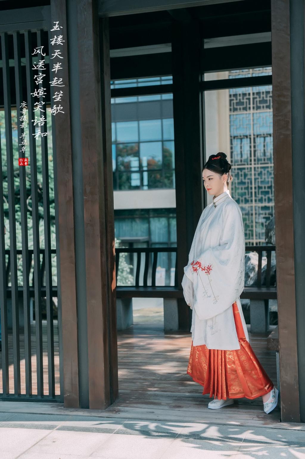 清新脱俗汉服美女唯美古风摄影